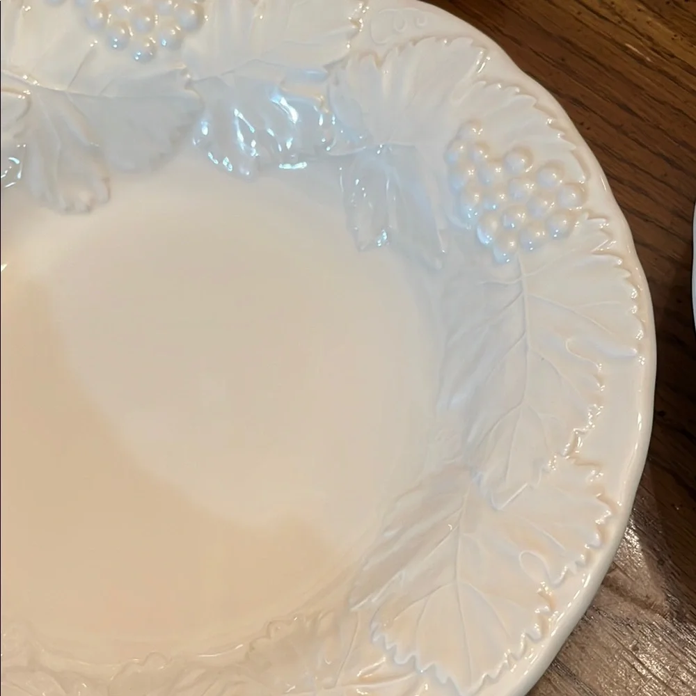 Elegant Cream Dinnerware Set‎